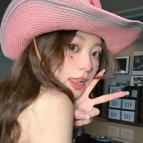 某影后之女被曝豪车代步炫富，72小时慈善晚宴画面流出